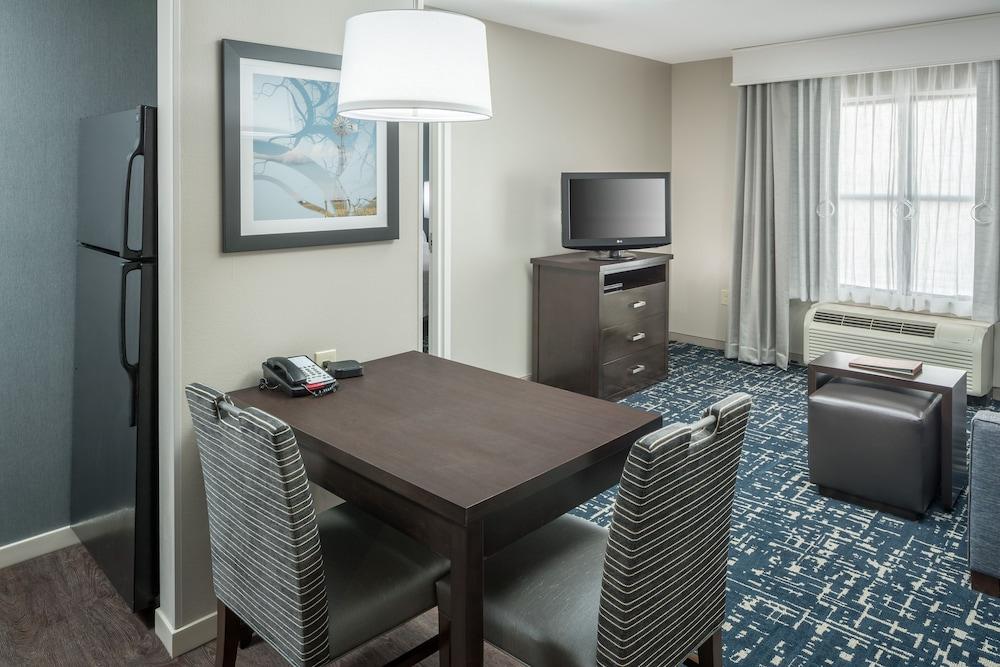 Homewood Suites By Hilton Cedar Rapids-North Ngoại thất bức ảnh