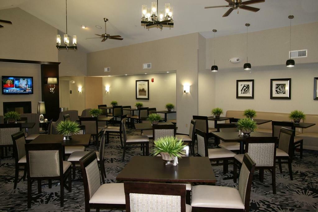 Homewood Suites By Hilton Cedar Rapids-North Ngoại thất bức ảnh